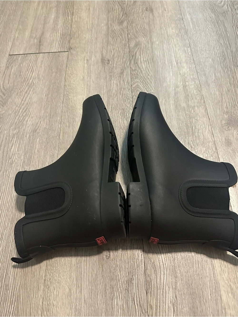 Chooka Women's Delridge Chelsea Rain Boot Short Waterproof Rain Boots Sz 8